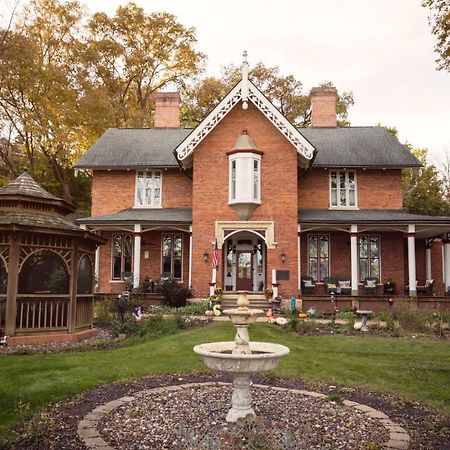 ガリーナ The Steamboat House Bed & Breakfast エクステリア 写真